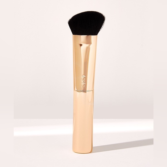 Tarte sculpt tape brush for contour - Picture 1 of 3